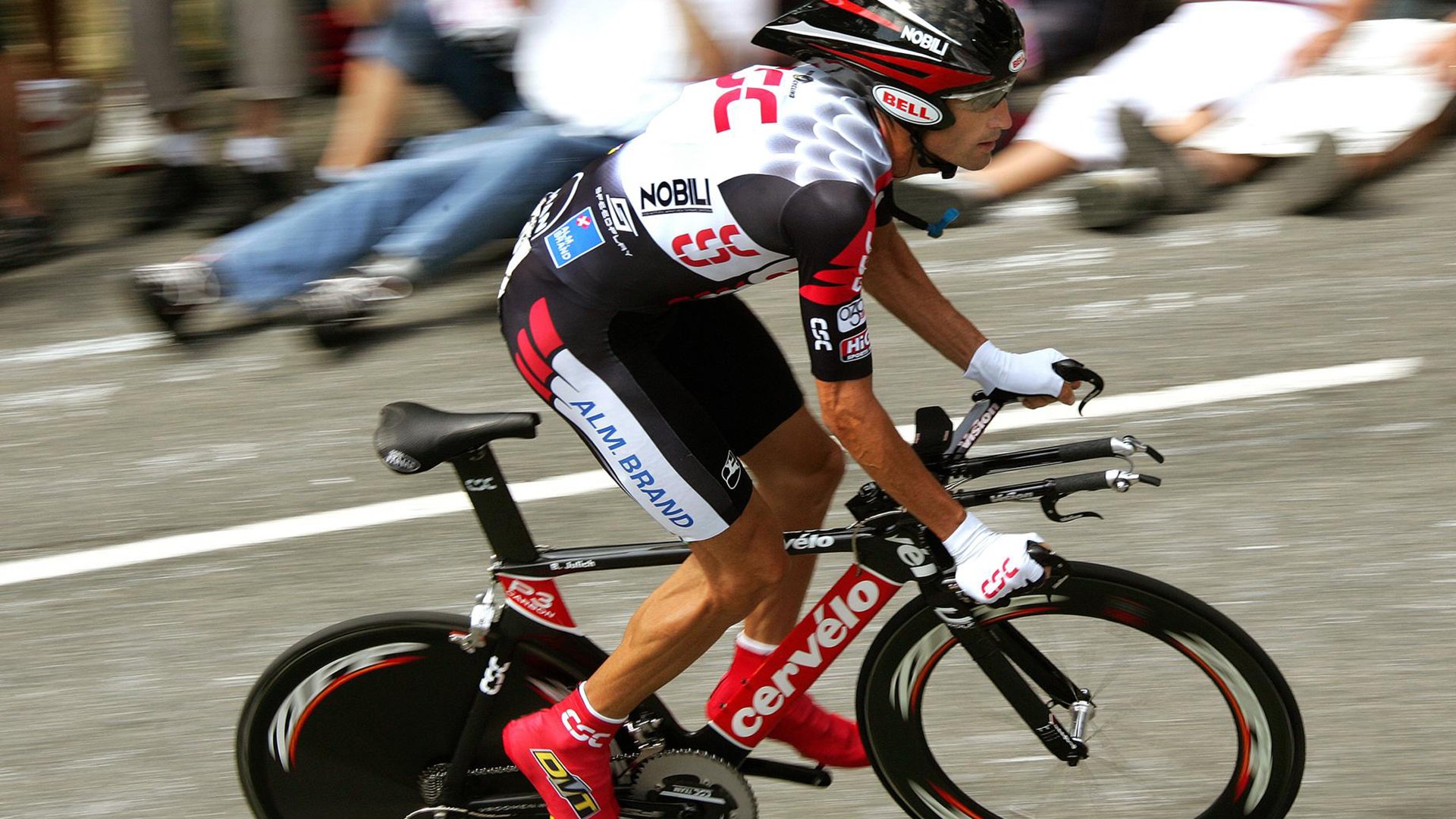 校园体育活动对学生身心发展的促进作用，体育活动对学校的影响